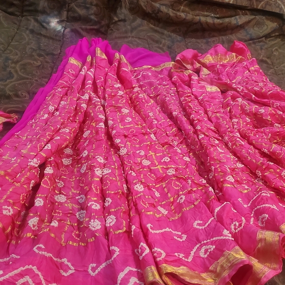 Bandhani Saree / Sari--Pink and Gold Zari (brand new) - Picture 8 of 14